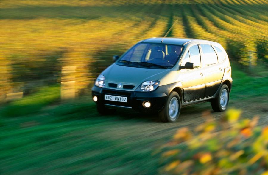  Renault Scenic RX4 2000 года  (фото 18 из 66)